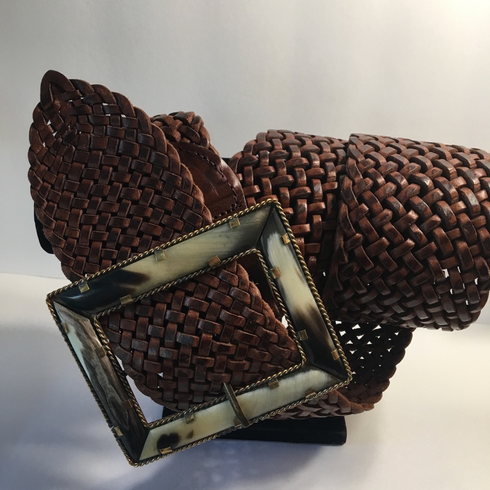 Saks 5th Avenue
Woven Belt- Detailed Horn Finish